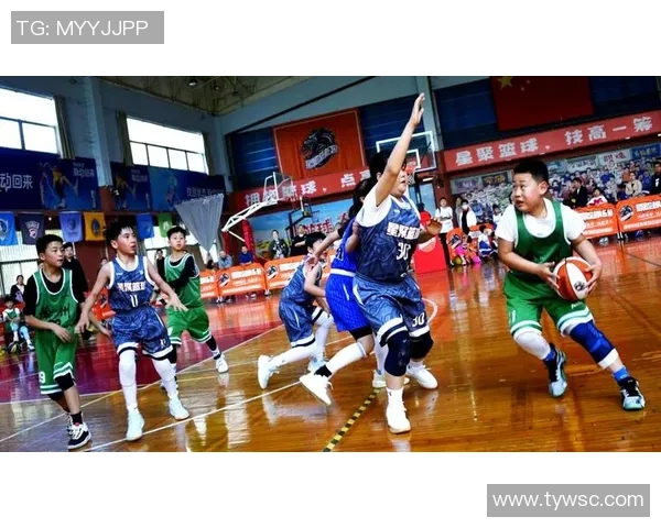 篮球点燃青春激情展现团队精神追逐梦想见证拼搏与荣耀时刻精彩瞬间