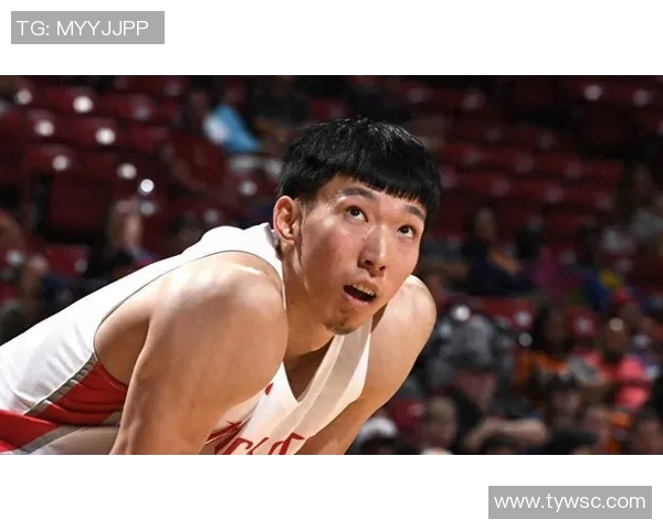 周琦的篮球之路:从青年才俊到国际赛场的闪耀明星 周琦的篮球之路:从青年才俊到国际赛场的闪耀明星